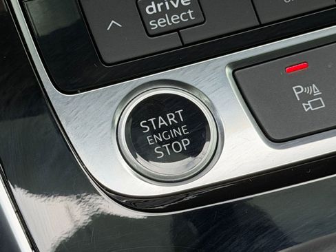 Used 2023 Audi Q7 2.0T Premium w/ Convenience Package image 30