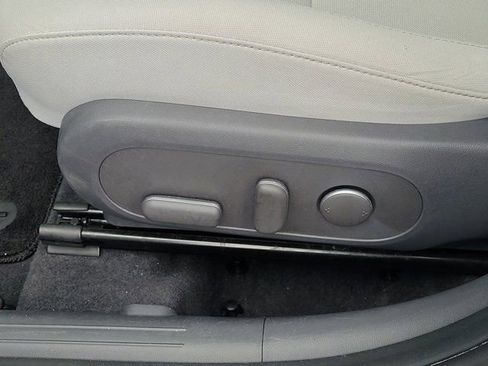 Used 2024 Hyundai Kona SEL FWD image 17