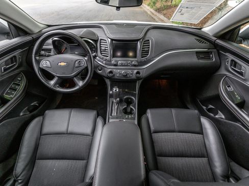 Used 2020 Chevrolet Impala LT FWD image 5