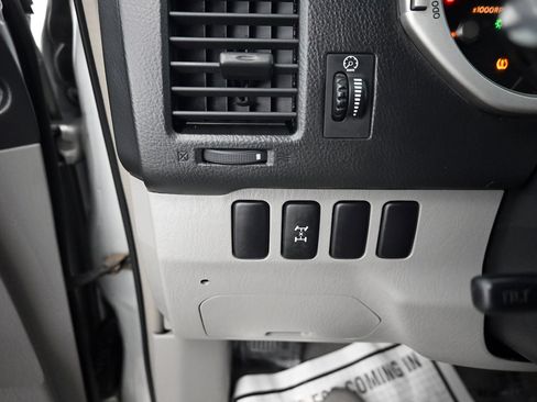 Used 2005 Toyota 4Runner SR5 image 8