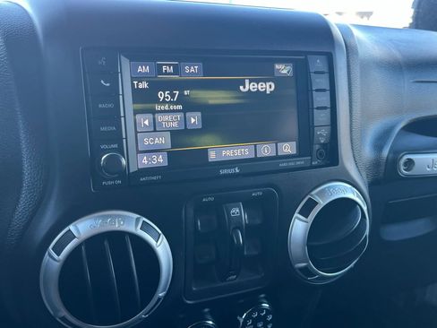 Used 2012 Jeep Wrangler Unlimited Sahara w/ Connectivity Group image 20