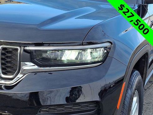 Certified 2023 Jeep Grand Cherokee Laredo image 9