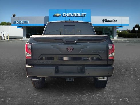 Used 2023 Nissan Titan PRO-4X w/ Pro-4x Convenience Package AWD/4WD image 4