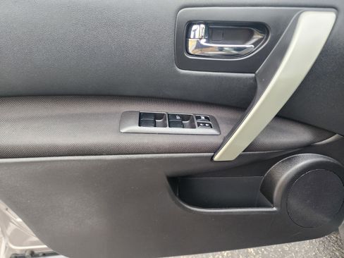 Used 2014 Nissan Rogue S FWD image 21