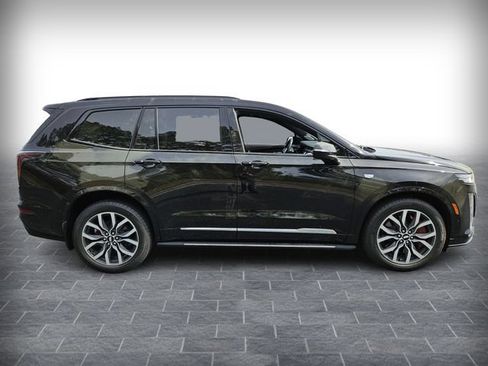 Certified 2024 Cadillac XT6 Sport w/ Technology Package AWD/4WD image 4
