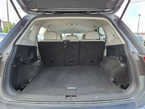 Used 2021 Volkswagen Tiguan SE AWD/4WD image 27