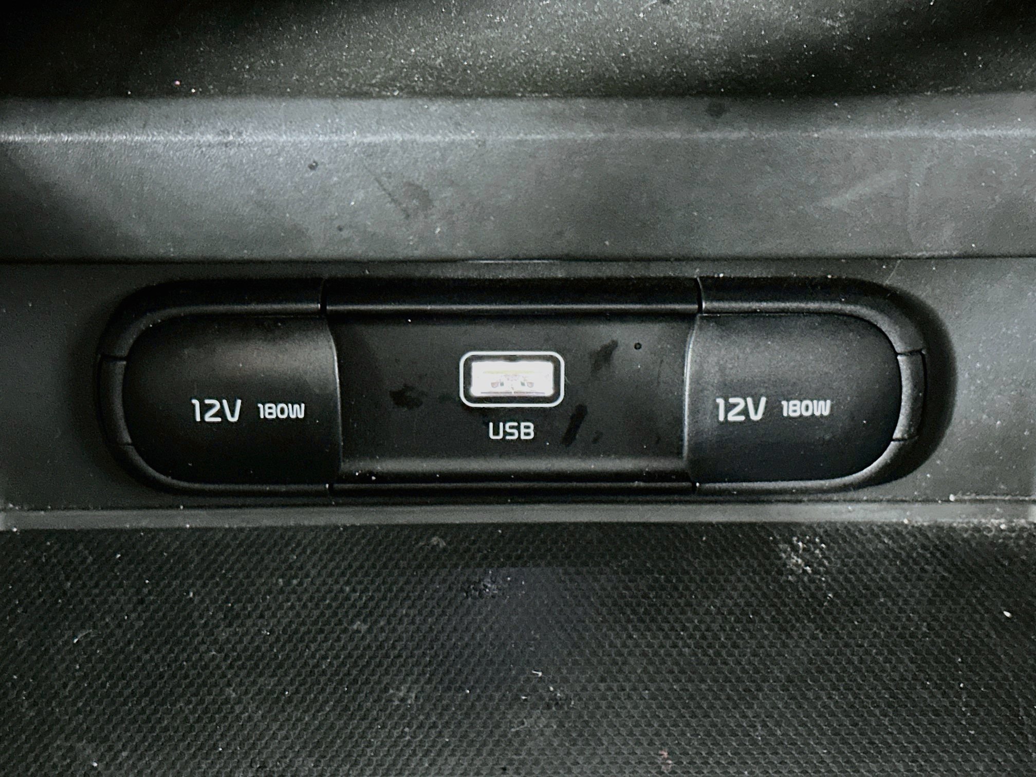 Used 2025 Kia Soul LX w/ LX Technology Package FWD image 26