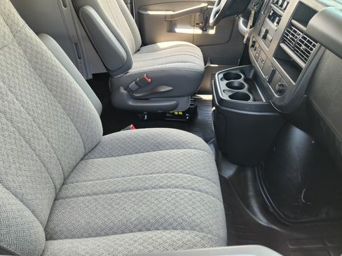 New 2026 Chevrolet Express 2500 Extended RWD image 10