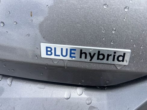 Used 2024 Hyundai Elantra Blue image 31