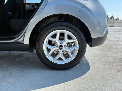 Used 2025 Kia Soul LX w/ LX Technology Package image 28