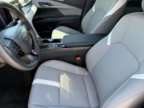 Used 2026 Toyota Camry SE w/ Convenience Package FWD image 10