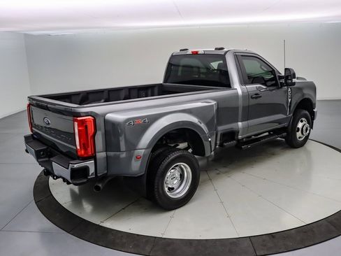 Certified 2025 Ford F350 XLT image 4
