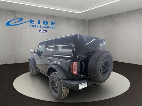 New 2025 Ford Bronco Badlands image 3