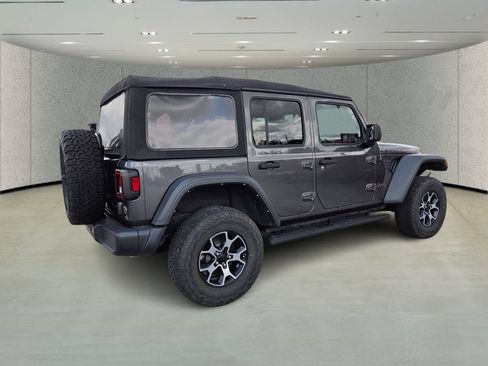 Used 2022 Jeep Wrangler Unlimited Rubicon AWD/4WD image 3