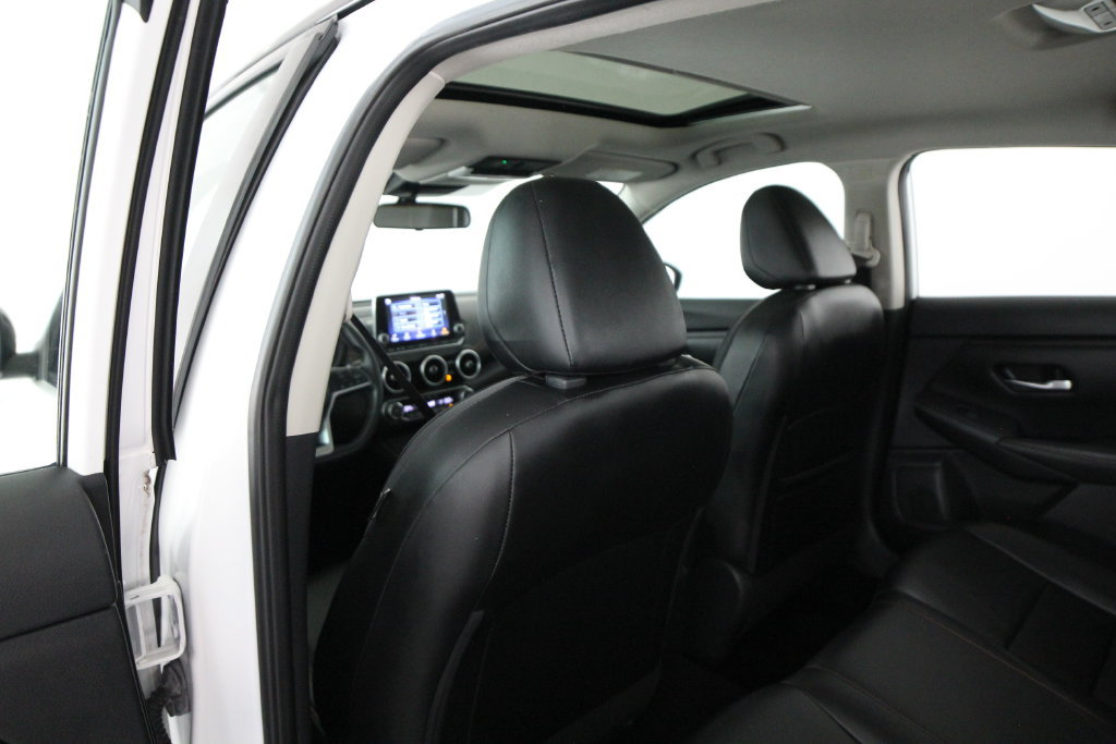Used 2022 Nissan Sentra SR w/ SR Premium Package FWD image 34