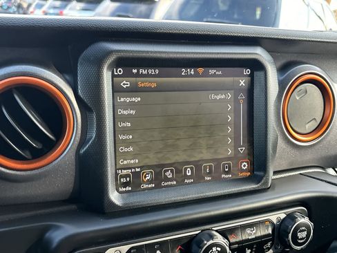 Certified 2021 Jeep Gladiator Mojave image 23