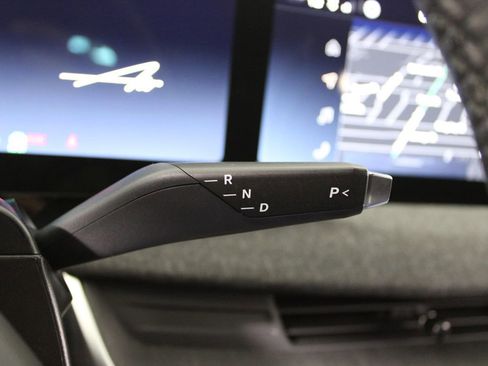 Used 2024 Lucid Air Pure image 22