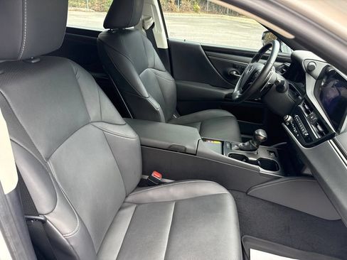 Used 2023 Lexus ES 350 w/ Premium Package FWD image 12