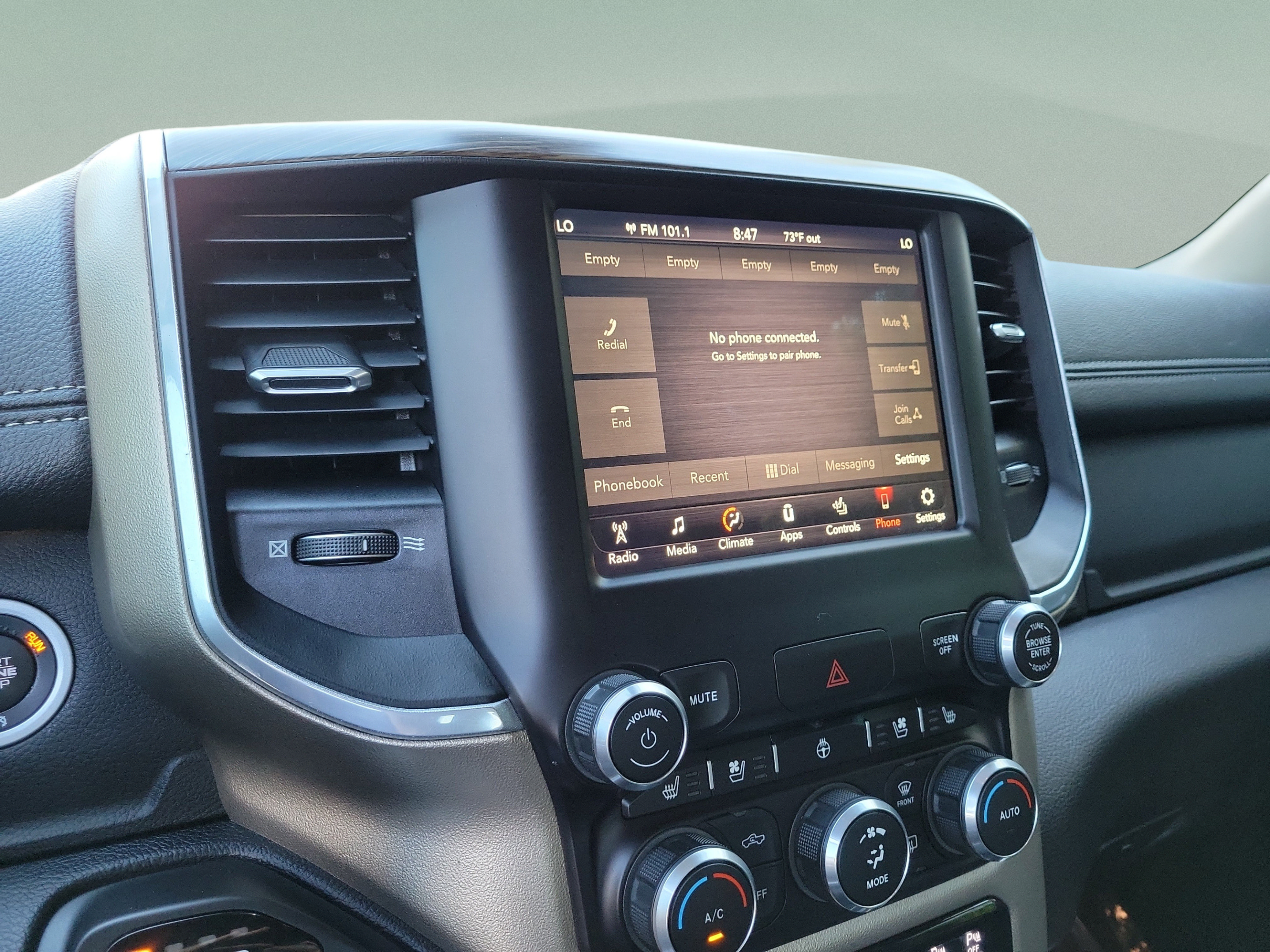 Used 2019 RAM 1500 Laramie RWD image 20
