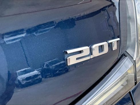 Used 2019 Cadillac XT4 Sport w/ Cold Weather Package AWD/4WD image 10