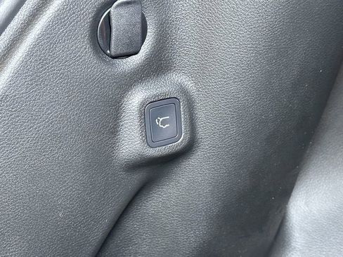 New 2026 Jeep Compass Limited w/ Sun, Sound & Navigation Group image 14