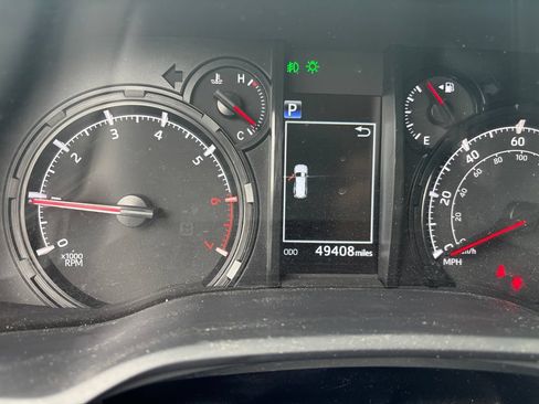 Used 2023 Toyota 4Runner SR5 Premium w/ Moonroof Package AWD/4WD image 5
