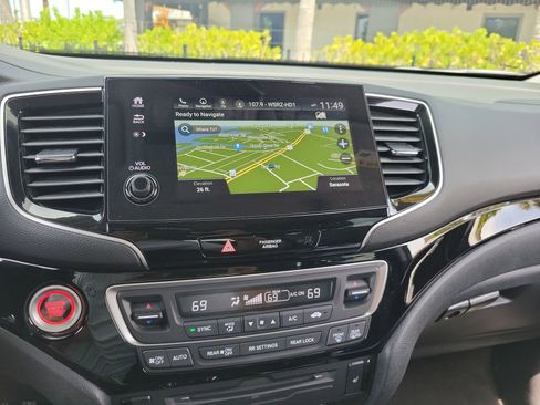 Used 2022 Honda Pilot Touring image 23