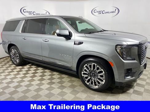 Certified 2023 GMC Yukon XL Denali Ultimate AWD/4WD image 9