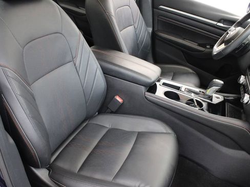 Used 2023 Nissan Altima 2.5 SR w/ SR Premium Package FWD image 25