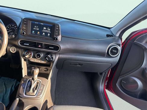 Used 2019 Hyundai Kona SEL w/ SEL Tech Package 02 FWD image 10