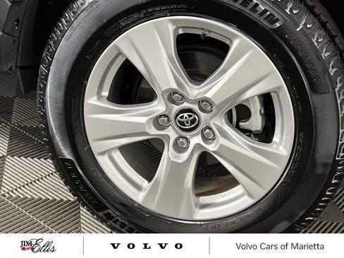 Used 2019 Toyota RAV4 LE image 15