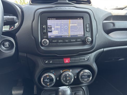 Used 2017 Jeep Renegade Limited AWD/4WD image 19