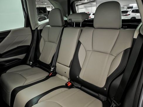 Used 2023 Subaru Forester Limited image 15