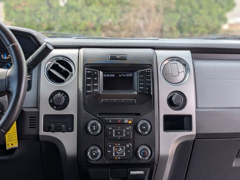 Used 2013 Ford F150 XLT w/ Luxury Equipment Group image 16