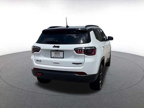 Used 2025 Jeep Compass Trailhawk AWD/4WD image 15