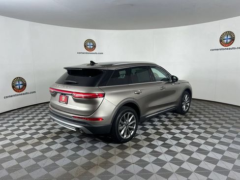 Used 2020 Lincoln Corsair AWD w/ Premium Package image 17
