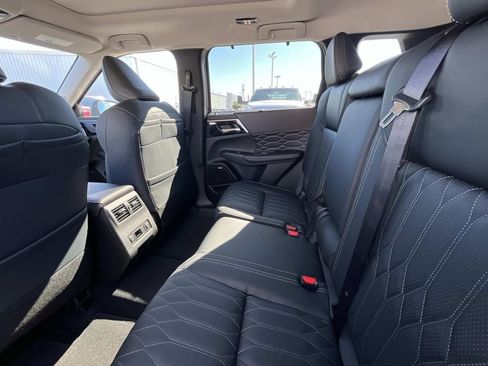 New 2026 Mitsubishi Outlander SEL FWD image 12