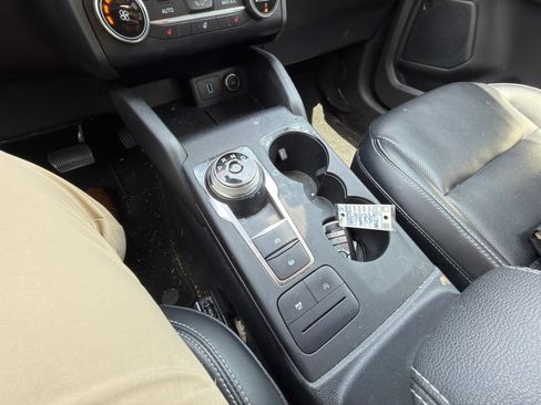 Used 2020 Ford Escape SEL FWD image 12