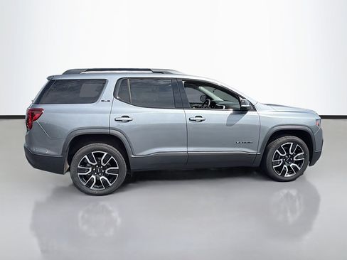 Used 2021 GMC Acadia SLE w/ Driver Convenience Package FWD image 4