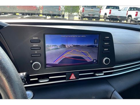 Used 2021 Hyundai Elantra SEL image 21