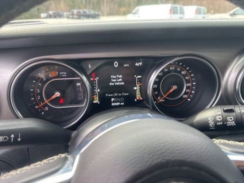 Used 2020 Jeep Wrangler Unlimited Sahara AWD/4WD image 17
