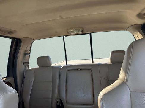 Used 2007 Ford F350 Lariat image 19