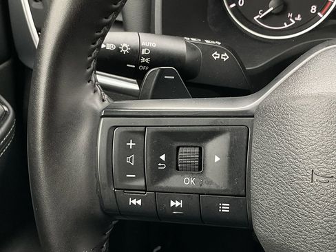 Used 2025 Nissan Rogue SV image 24