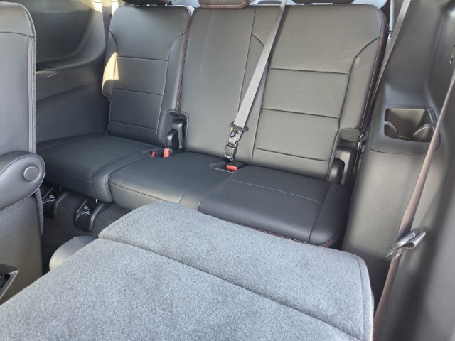 New 2026 Chevrolet Traverse RS w/ LPO, Floor Liner Package AWD/4WD image 8