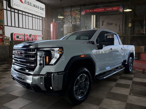 Certified 2025 GMC Sierra 2500 SLT w/ SLT Premium Package image 1