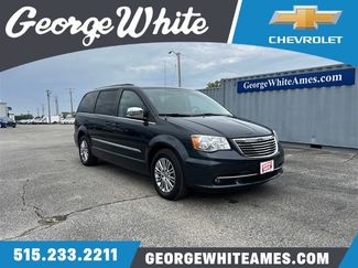 Used 2013 Chrysler Town & Country Touring-L image 1