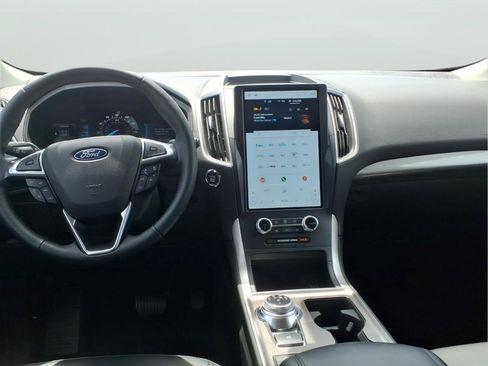 Used 2024 Ford Edge SEL AWD/4WD image 11
