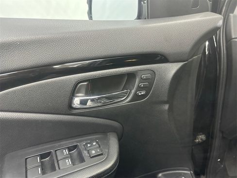 Used 2019 Honda Pilot Touring image 12