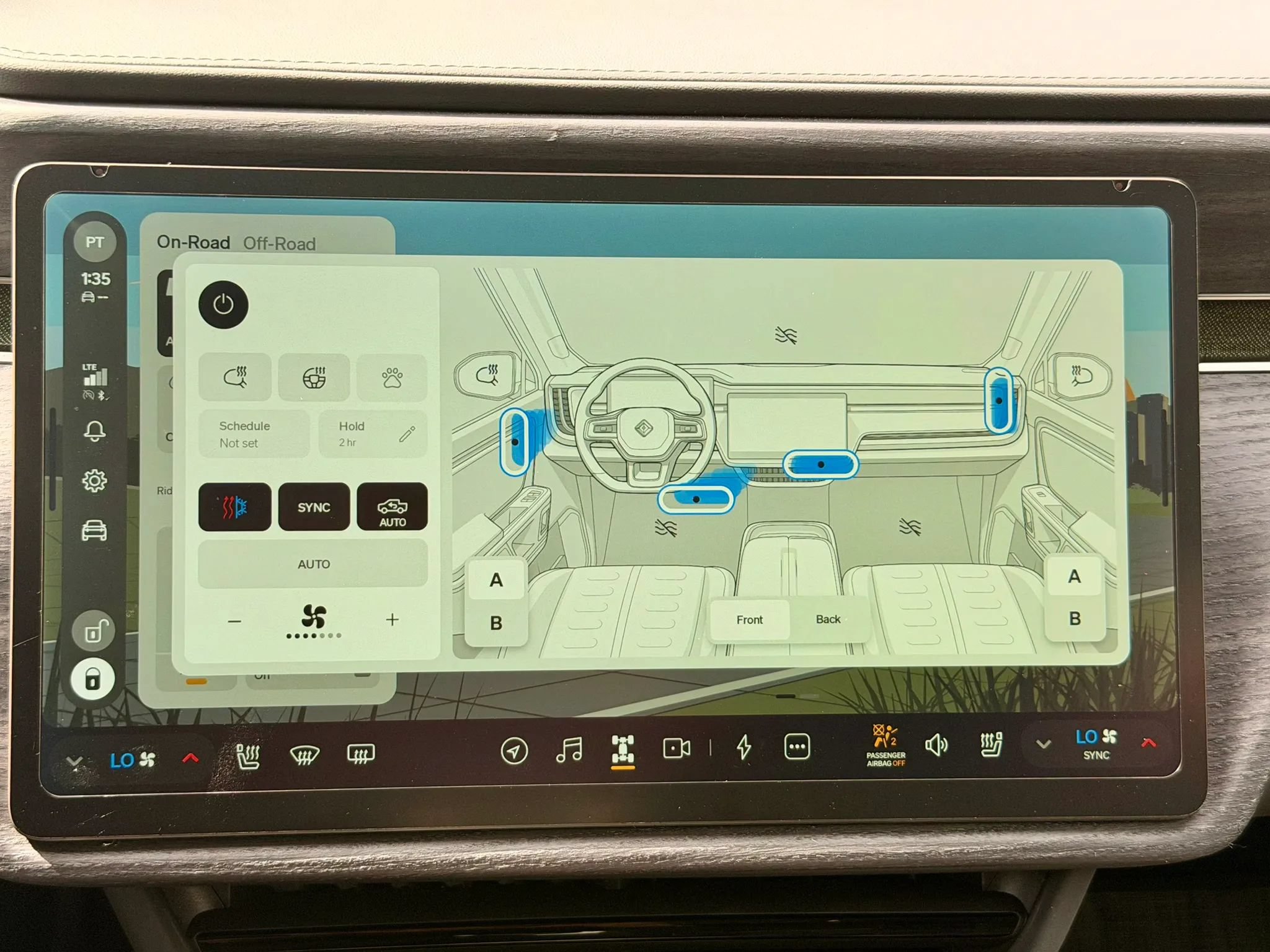 Used 2022 Rivian R1T Adventure AWD/4WD image 30