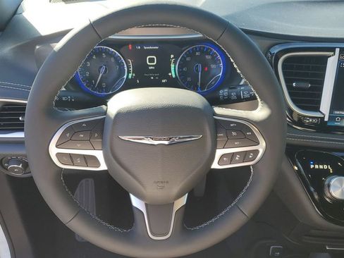 New 2026 Chrysler Pacifica Select image 28